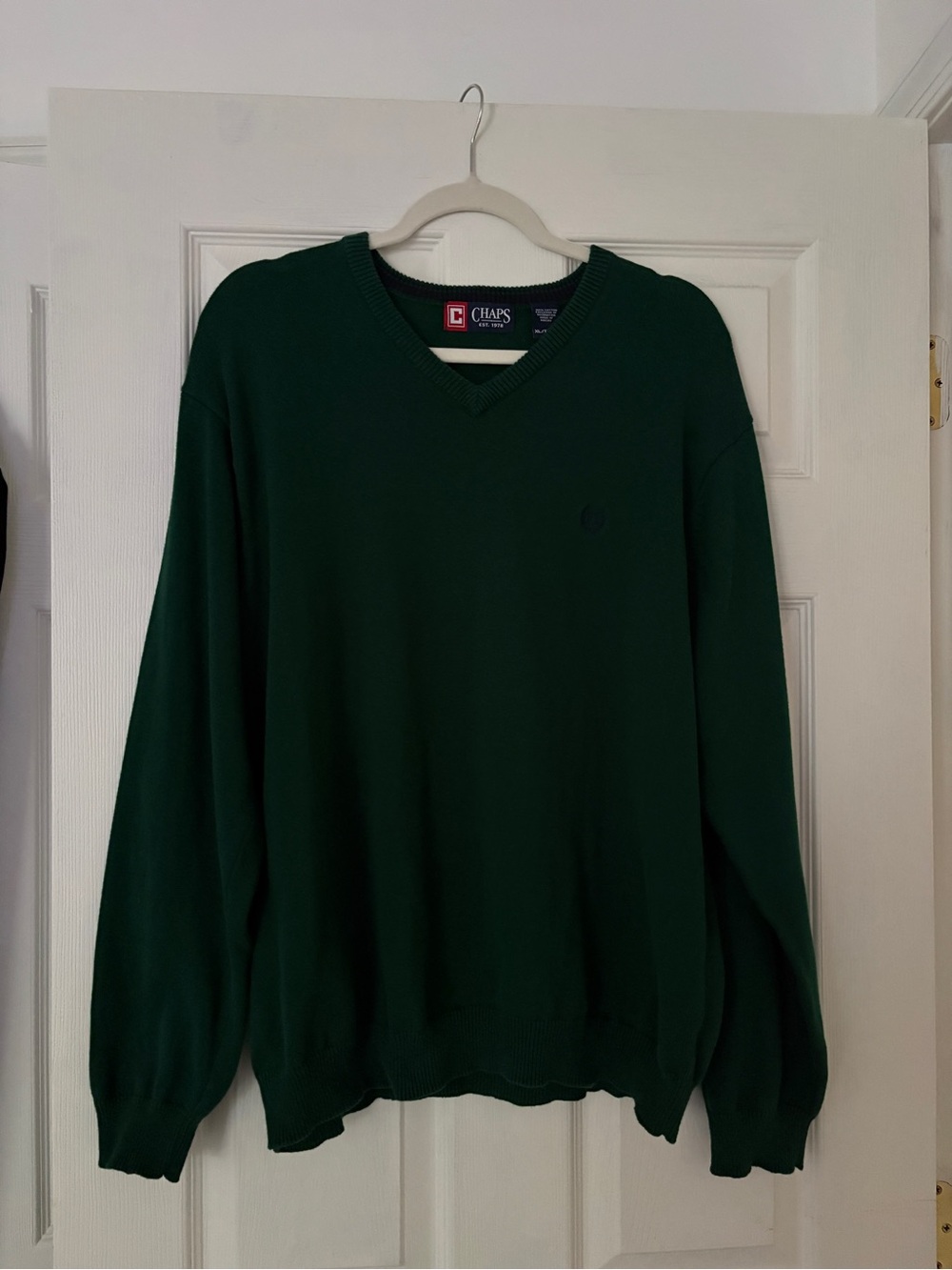 Chaps Men's Dark Green V-Neck Sweater Pullover